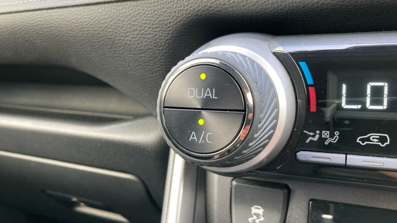 Toyota RAV4 2.5 VVT-i Hybrid Design 5dr CVT Hybrid Estate